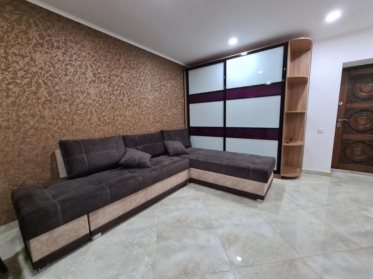 127-Avenue Apartment Chernivtsi Exterior foto
